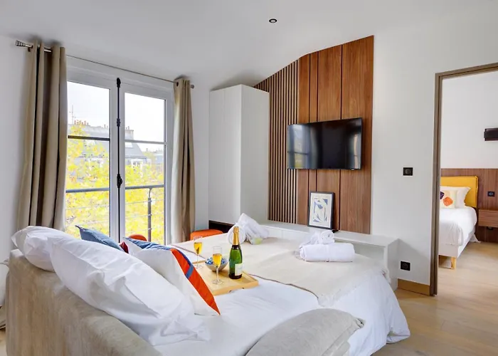 Bluestay 296 - Superbe A 17 Paris